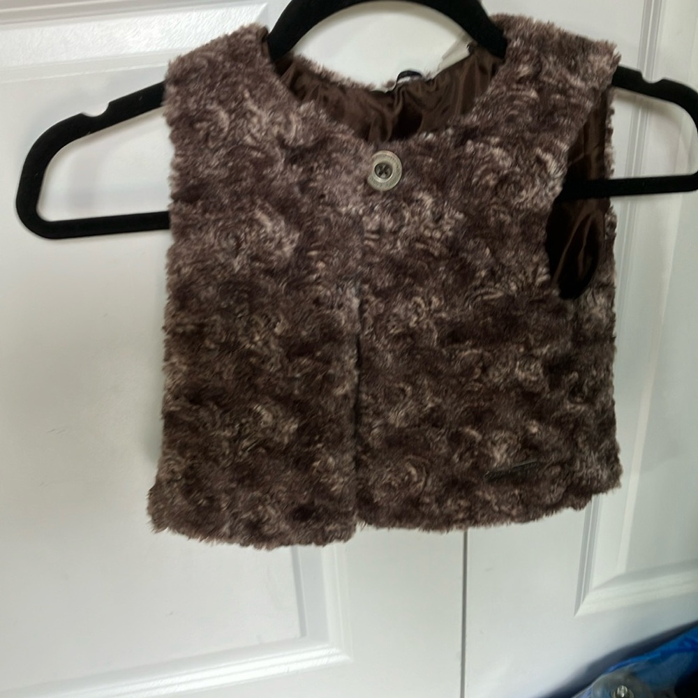 Calvin Klein girls size 5 brown fur vest
